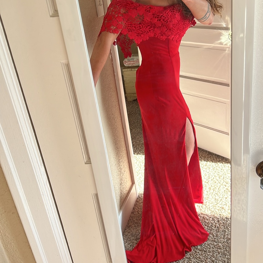 Faviana gown